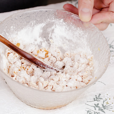 一道中式改良版的紅薯布丁，老人寶寶都能吃的小布丁